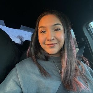 Meet your Posher, Adriana